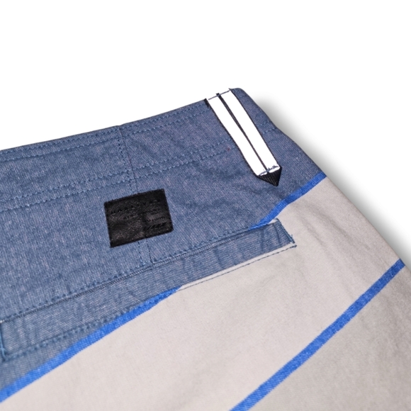 NWT OAKLEY RUDDER SHORTS - Picture 6 of 8